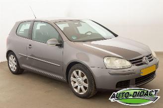 Volkswagen Golf 2.0 FSI Clima Sportline picture 2