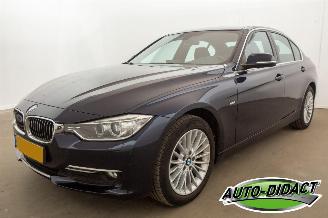 Unfallwagen BMW 3-serie 316i Automaat Clima Navi Executive 2014/12