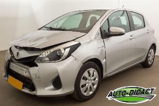 krockskadad bil auto Toyota Yaris 1.5 Full Hybrid Automaat Navi Camera 2012/11