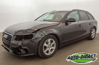 skadebil auto Audi A4 2.0 TDI Airco Attraction 2011/6