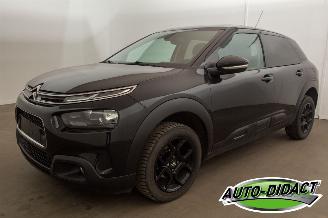 krockskadad bil auto Citroën C4 cactus 1.6 Clima Feel 2018/8
