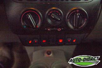 Volkswagen New-beetle Cabriolet 1.6 Airco picture 13