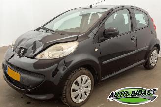 škoda osobní automobily Peugeot 107 1.0-12V XS Airco 2008/2