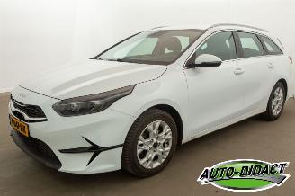 Unfallwagen Kia Ceed 1.0 T-GDi Navi Camera Clima DynamicLine 2023/5