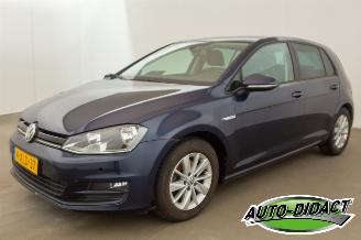 Vaurioauto  passenger cars Volkswagen Golf 1.6 TDI 81kW Clima Comfortline BlueMotion 2014/10