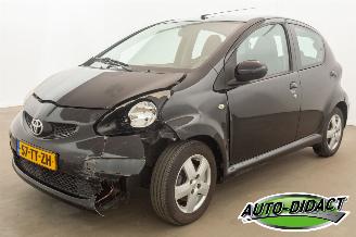 škoda osobní automobily Toyota Aygo 1.0-12V Sport Airco 2007/2