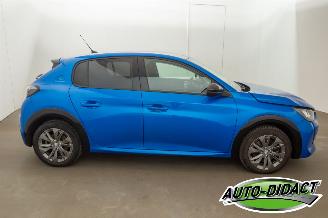 Peugeot e-208 50 kWh 63.142 km Allure Pack picture 42
