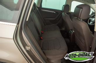 Volkswagen Passat 1.6 TDI Navi Clima Comfortline picture 24