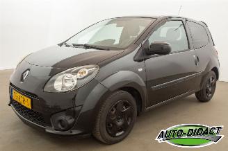 skadebil auto Renault Twingo 1.2-16V Airco Collection 2011/8