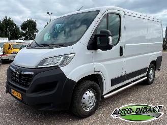 skadebil bedrijf Opel Movano 2.2D 120 L1H1 Navi Clima 3.3t Motorschade 2023/9