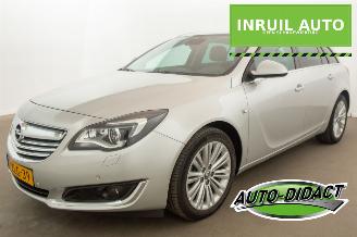 Damaged car Opel Insignia 1.6T Automaat Navi Clima Business+ 2015/1
