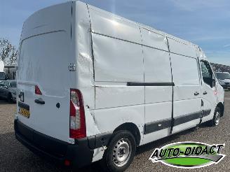 Renault Master T35 2.3 dCi 135 L3H2 Work Edition Motorschade picture 4