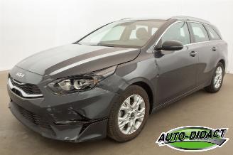 Damaged car Kia Ceed 1.0 88kW MHEV Automaat Navi Camera Clima 2024/5