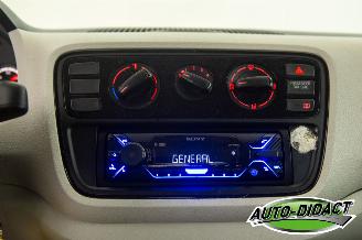 Volkswagen Up! 1.0 Automaat 114.638 km move up! picture 7