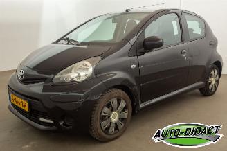 krockskadad bil auto Toyota Aygo 1.0 VVT-i Airco 2013/7