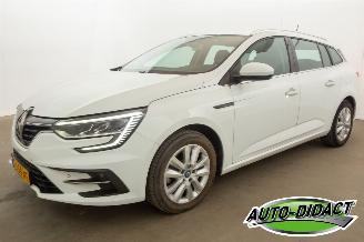 skadebil auto Renault Mégane 1.6 E-Tech Plug-In Hybrid 160 Equilibre 2023/3