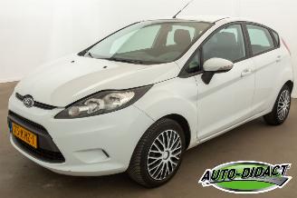 skadebil auto Ford Fiesta 1.25 Airco Limited 2009/4
