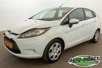 Damaged car Ford Fiesta 1.25 Airco Trend 2012/1
