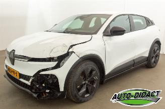 Avarii autoturisme Renault Mégane E-Tech 40 kWh 18.775 km NAP Urban Range Evolution 2025/5