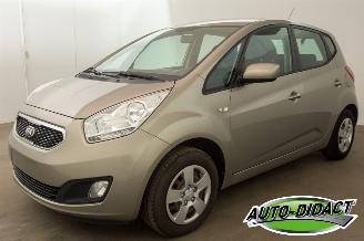 Schadeauto Kia Venga 1.4 Clima 2013/10