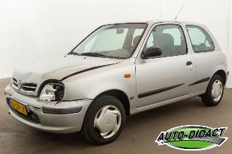 Auto incidentate Nissan Micra 1.0 Automaat GX N-CVT 1999/11