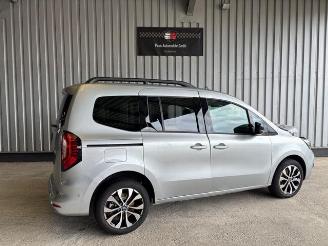 Voiture accidenté Renault Kangoo III Techno 2025/5