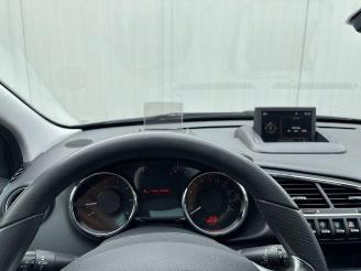 Peugeot 3008 Allure Panorama / Head-Up picture 14