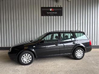 ocasión turismos Volkswagen Golf IV Variant 1.6 Highline TUV 10-2027 2002/6