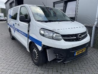 Opel Vivaro 2.0 CDTI L3H1 DC Edition picture 3