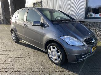 uszkodzony samochody osobowe Mercedes A-klasse A180 BLUEEFFICIENCY Business Class 2011/3