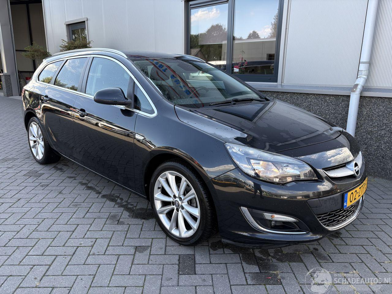 Opel Astra SPORTS TOURER 1.4 Turbo