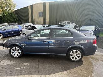 Opel Vectra 1.8 16V Executive Automaat picture 18