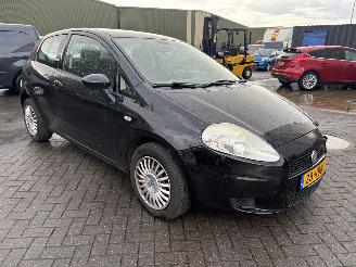 krockskadad bil auto Fiat Grande Punto 1.4 16V Dynamic 2008/3
