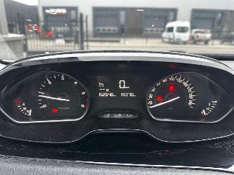 Peugeot 208 1.6 BlueHDi Blue Lease picture 42