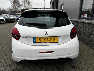 Peugeot 208 1.6 BlueHDi Blue Lease picture 22