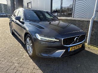 Volvo V-60 2.0 D3 Momentum picture 3
