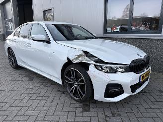 damaged passenger cars BMW 3-serie 330i M-Pakket High Executive Automaat 2019/7