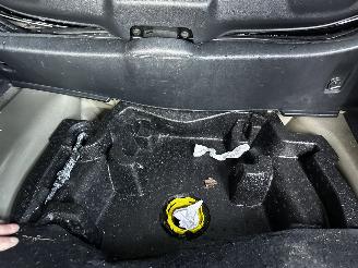 Peugeot 208 1.2 VTi Envy picture 26