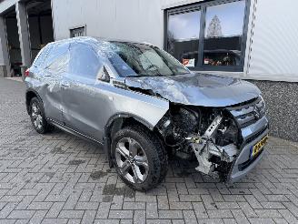 krockskadad bil auto Suzuki Vitara 1.6 Exclusive 2016/2
