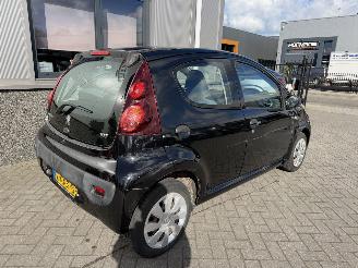Peugeot 107 1.0 Acces Accent picture 4