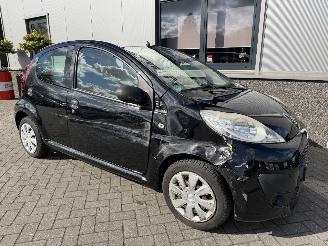 Peugeot 107 1.0 Acces Accent picture 2