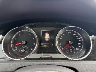 Volkswagen Golf 1.2 TSI Business Edition Connected picture 13