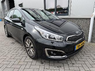 krockskadad bil auto Kia Ceed Sportswagon 1.0 T-GDi Design Edition 2018/7