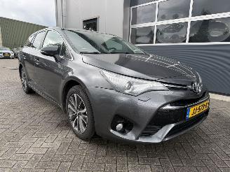 Coche accidentado Toyota Auris Touring Sports 2.0 D-4D-F Executive Business 2015/5