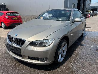 Schadeauto BMW 3-serie 330i High Executive Coupe 2008/10