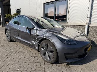 Unfallwagen Tesla Model 3 Standard RWD Plus 60 kWh 2020/12