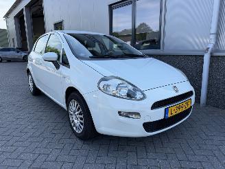 krockskadad bil auto Fiat Punto Evo 1.2 Lounge 2017/5
