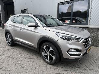 Voiture accidenté Hyundai Tucson 1.6 T-GDi 130kw Premium 2016/1
