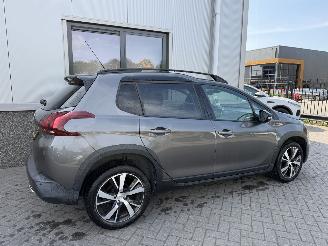 Peugeot 2008 1.2 PureTech GT-Line picture 4