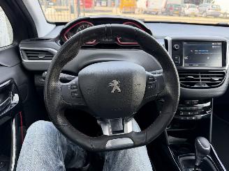 Peugeot 2008 1.2 PureTech GT-Line picture 26